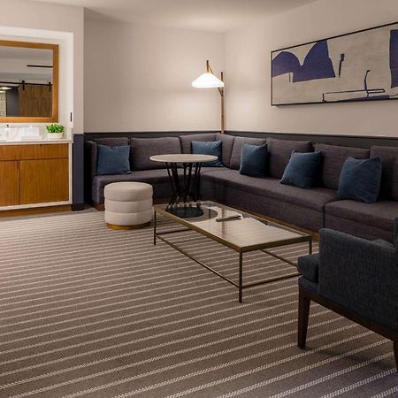 Cambria Hotel Boston Somerville Extérieur photo