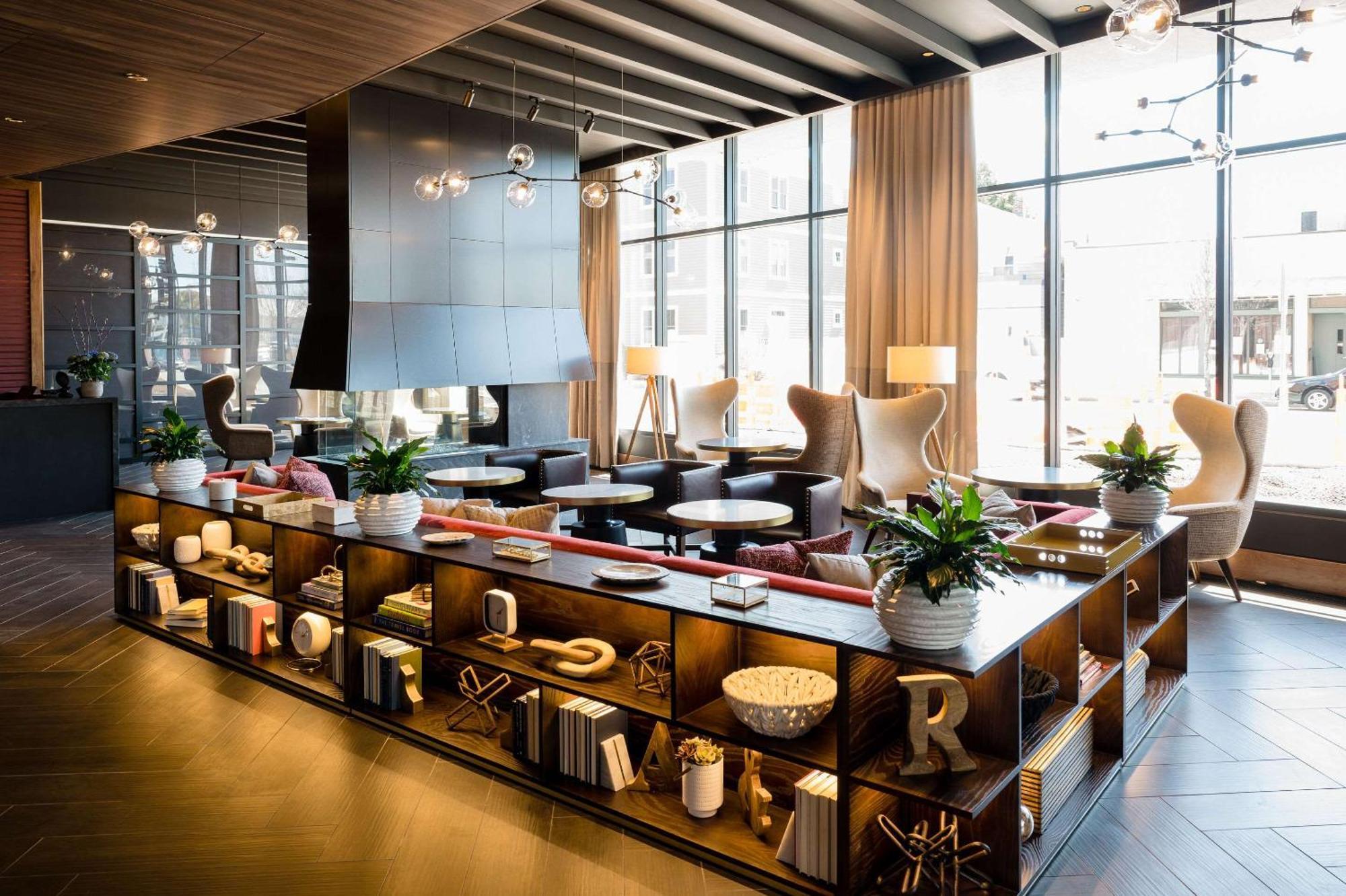 Cambria Hotel Boston Somerville Extérieur photo