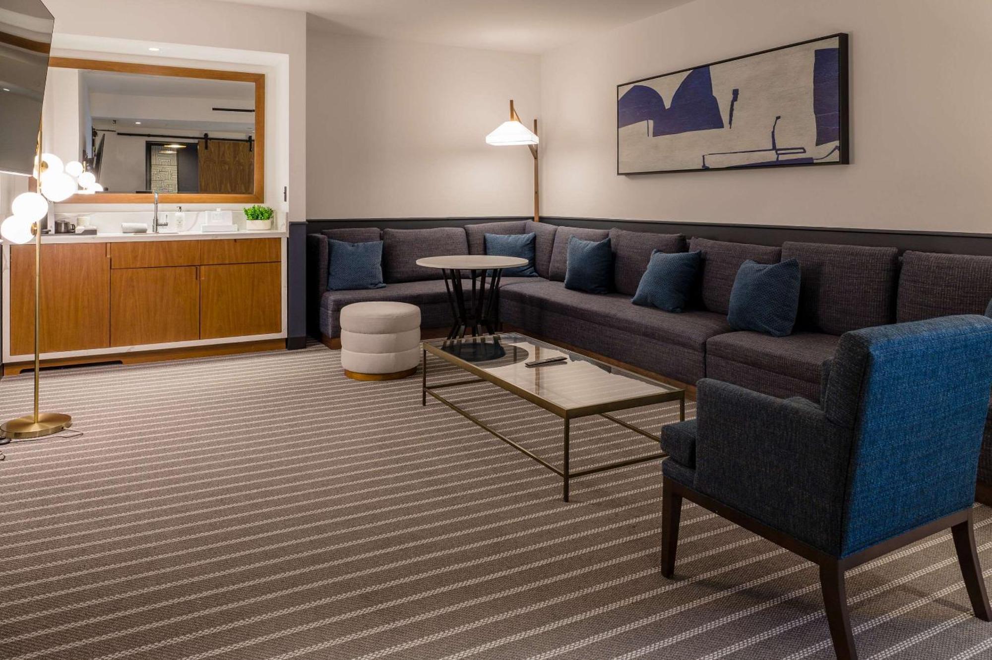 Cambria Hotel Boston Somerville Extérieur photo