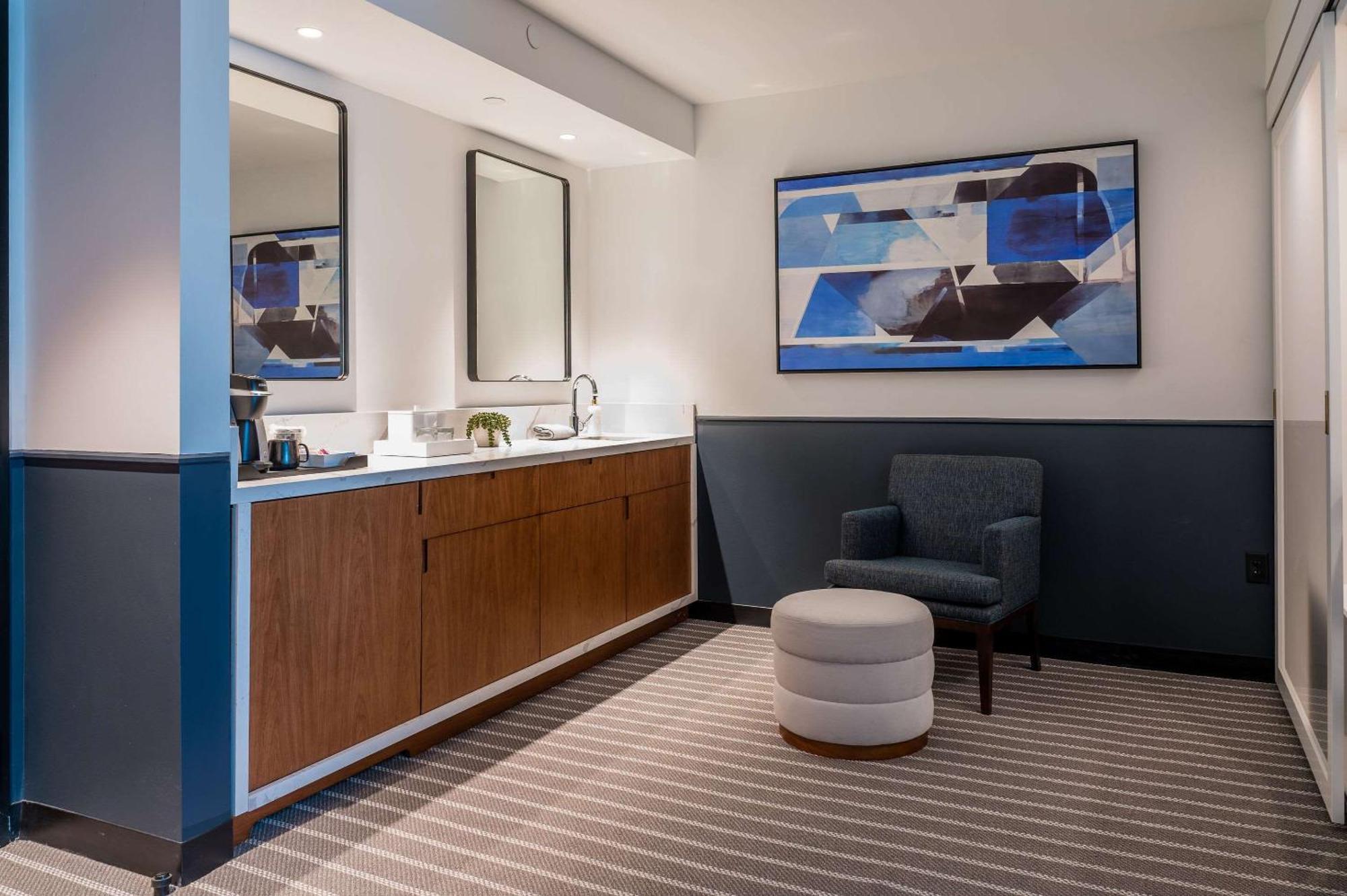 Cambria Hotel Boston Somerville Extérieur photo